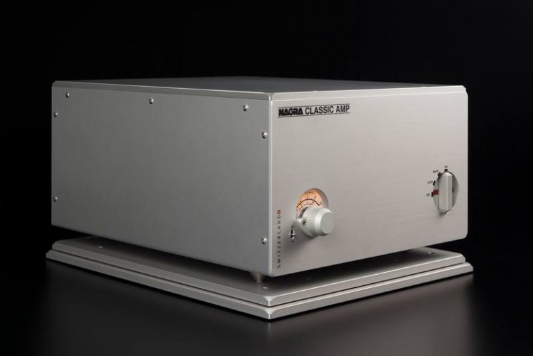 Nagra_Classic_Amp_FN_threequarter_2