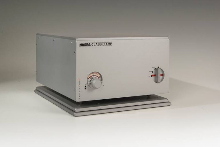 Nagra_Classic_Amp_threequarter